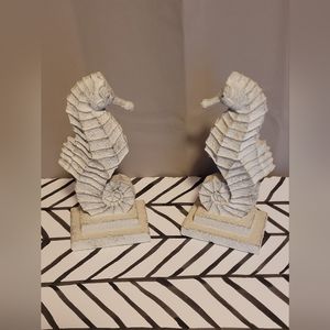 Seahorse statues or book ends